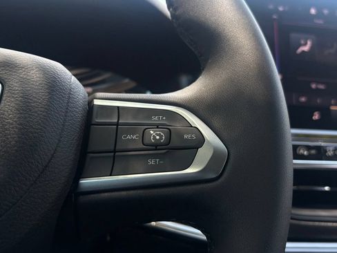 New 2026 Jeep Compass Latitude AWD/4WD image 12
