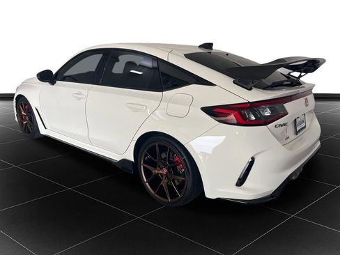 Used 2023 Honda Civic Type R image 3