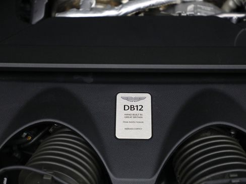 Used 2024 Aston Martin DB12 Convertible image 36