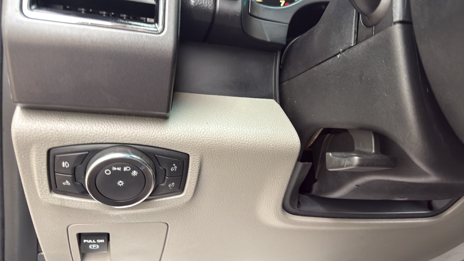 Used 2018 Ford F150 XLT RWD image 16