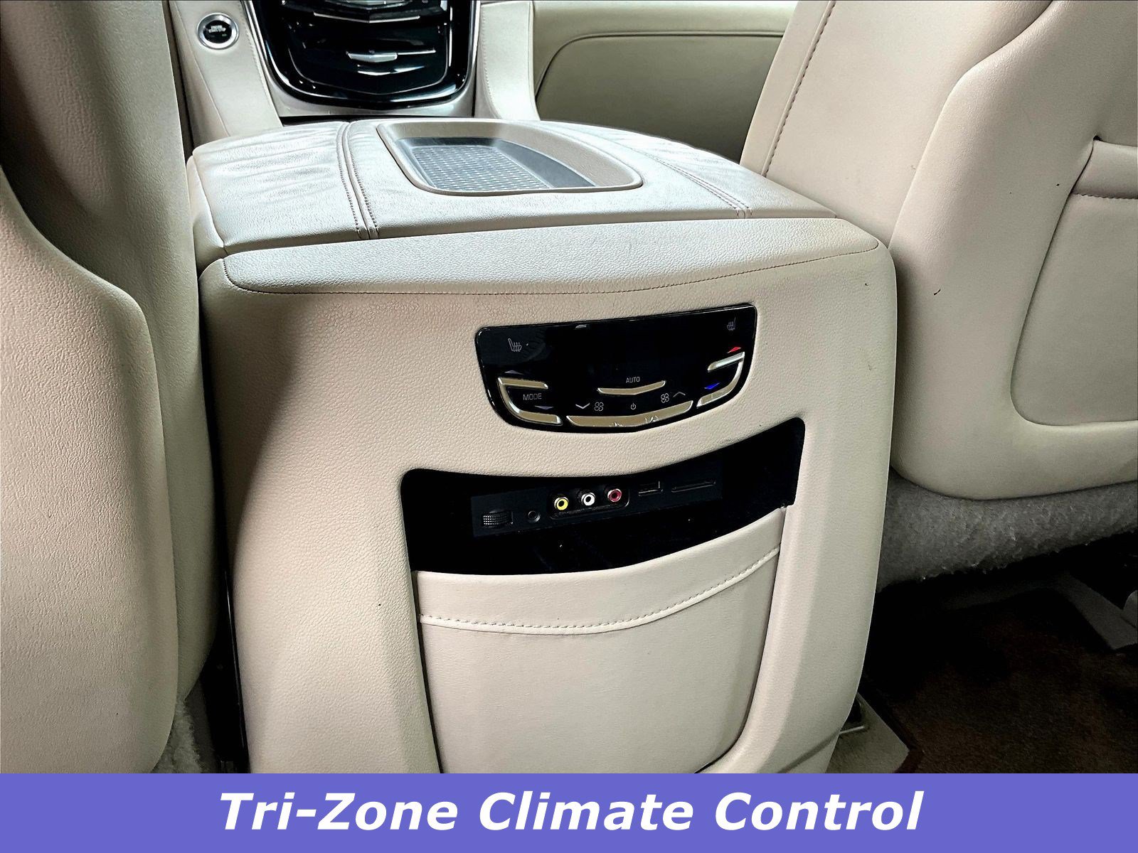 Used 2015 Cadillac Escalade Luxury RWD image 10