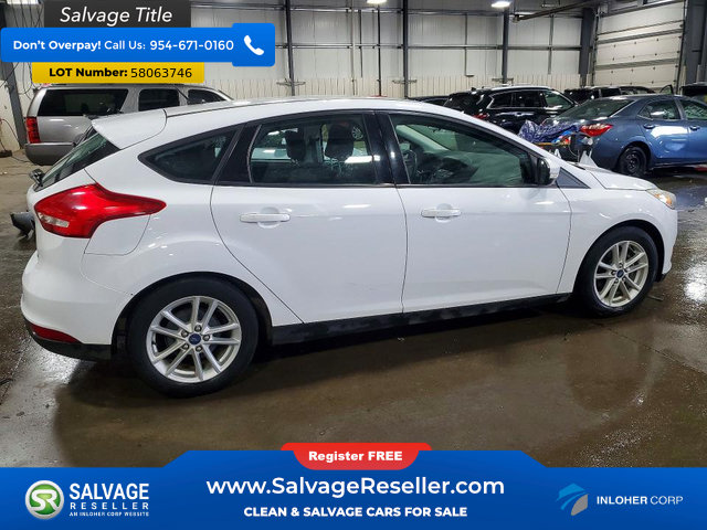 Used 2016 Ford Focus SE w/ SE Cold Weather Package FWD image 4