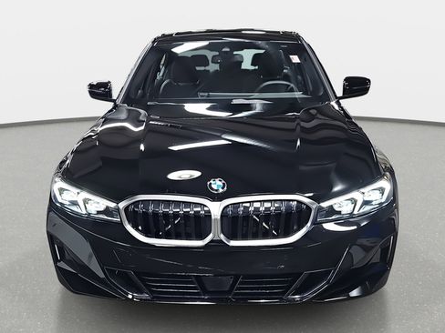 New 2025 BMW 330i xDrive Sedan w/ Convenience Package image 2