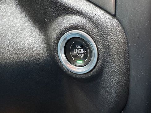 Used 2021 Chevrolet Silverado 2500 LT w/ Convenience Package image 25