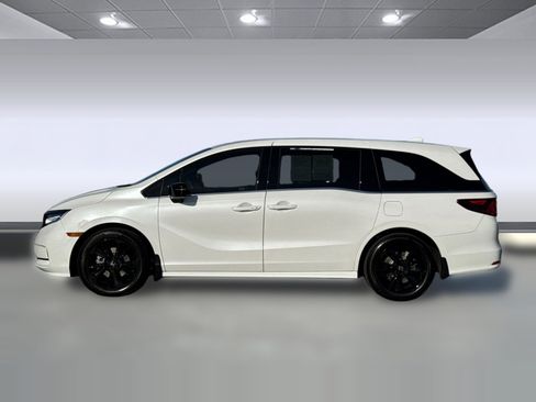 Used 2024 Honda Odyssey Sport image 2