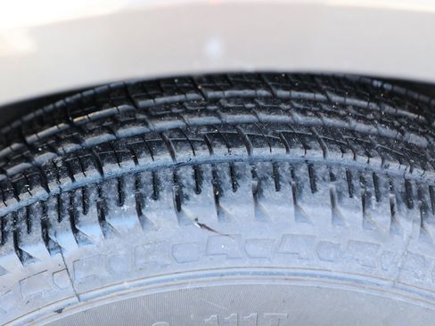 Used 2016 Nissan Frontier SV w/ SV Value Truck Package image 13