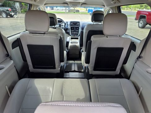 Used 2012 Dodge Grand Caravan Crew FWD image 24