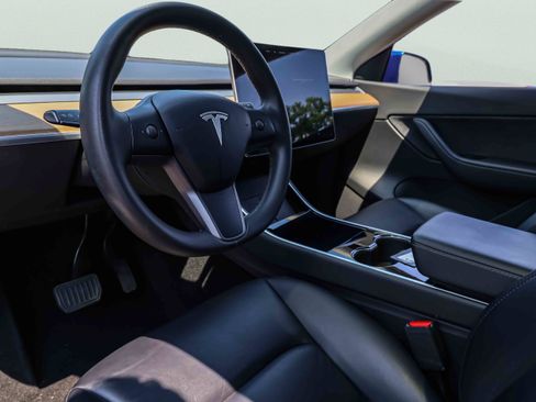 Used 2020 Tesla Model Y Long Range AWD/4WD image 7