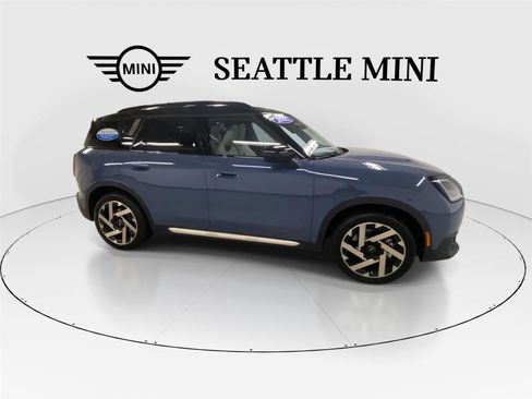 Certified 2025 MINI Cooper Countryman S w/ Comfort Package Max image 13