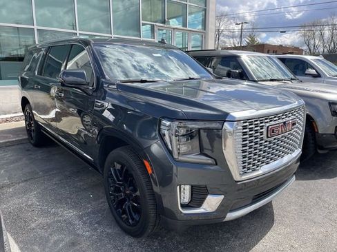 Used 2022 GMC Yukon XL Denali w/ Advanced Technology Package image 13