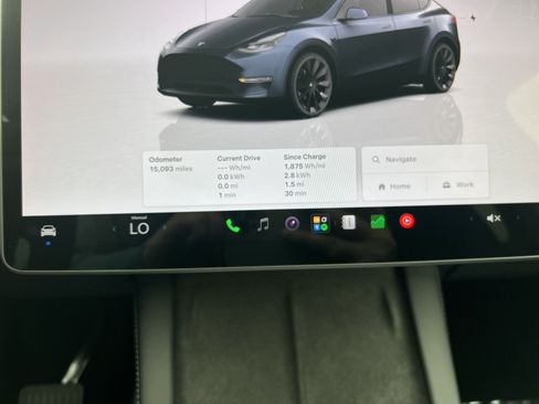 Used 2024 Tesla Model Y Long Range AWD/4WD image 17