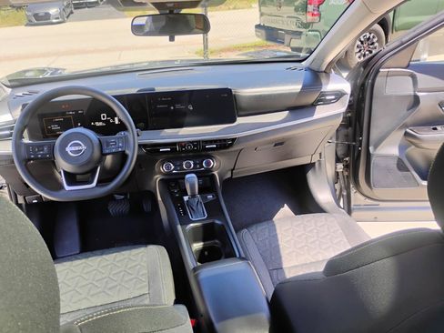 Used 2025 Nissan Kicks SV w/ SV Premium Package FWD image 58