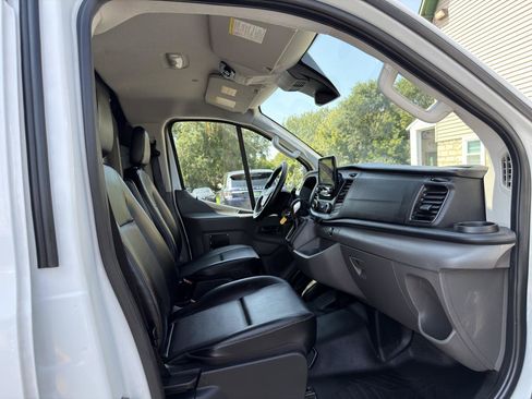 Used 2020 Ford Transit 150 Low Roof RWD image 10
