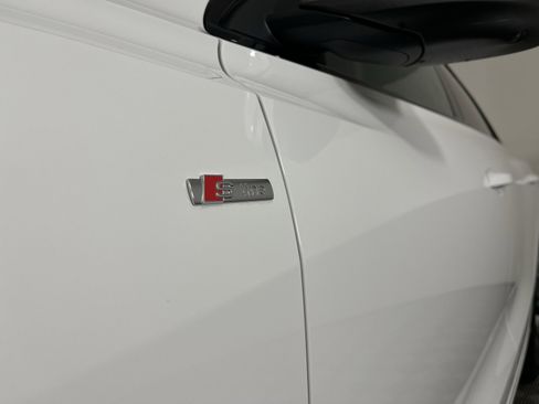 Used 2025 Audi Q8 Premium Plus w/ Premium Plus Package image 5