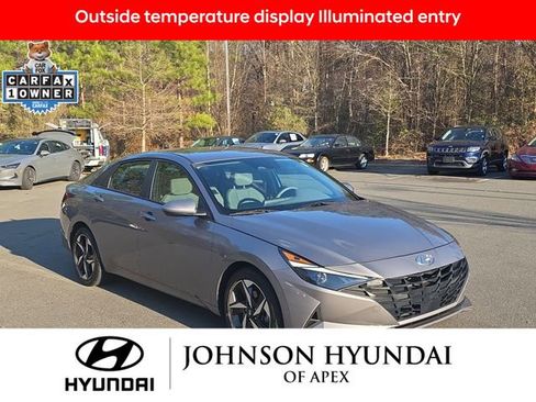 Used 2023 Hyundai Elantra SEL w/ Convenience Package image 13