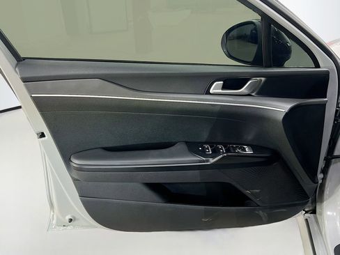 Used 2023 Kia K5 GT-Line image 16