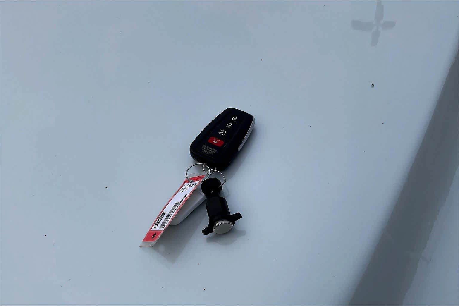 Used 2019 Toyota Avalon Touring FWD image 15