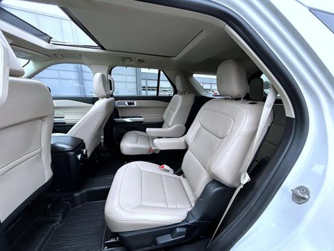 Used 2021 Ford Explorer Limited w/ Equipment Group 301A image 20