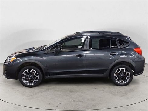 Used 2016 Subaru Crosstrek 2.0i Premium w/ Moonroof Package image 2