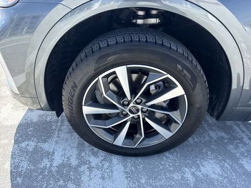 Used 2024 Audi Q5 2.0T Premium w/ Convenience Package AWD/4WD image 10