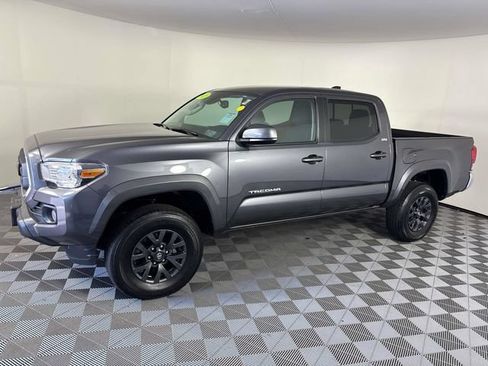 Used 2023 Toyota Tacoma SR5 AWD/4WD image 5