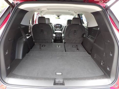 Certified 2019 Chevrolet Traverse LT w/ LT Premium Package AWD/4WD image 34