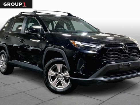 Used 2023 Toyota RAV4 XLE image 2