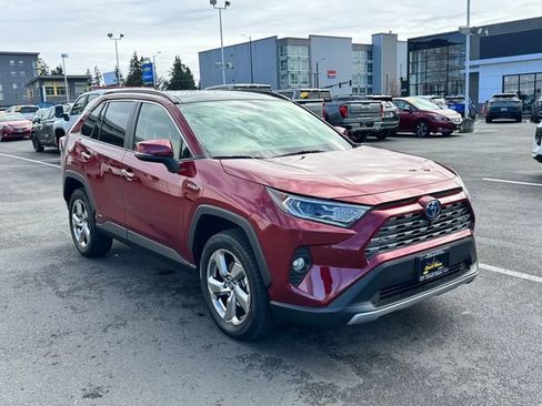 Used 2019 Toyota RAV4 Limited image 9