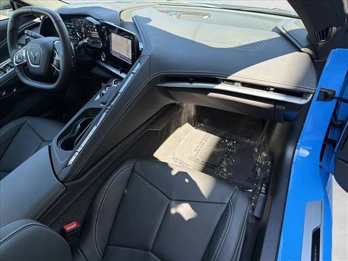 Used 2024 Chevrolet Corvette Stingray Convertible image 25