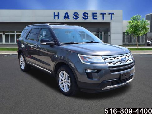 Used 2018 Ford Explorer XLT w/ Equipment Group 202A AWD/4WD image 1