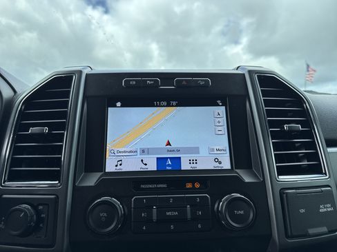Used 2019 Ford F250 XLT w/ XLT Premium Package AWD/4WD image 25