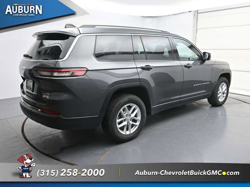 Used 2023 Jeep Grand Cherokee L Laredo AWD/4WD image 17