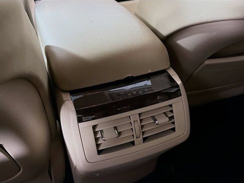 Used 2010 Toyota Venza FWD image 26