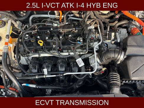 Used 2022 Ford Escape Titanium FWD image 3