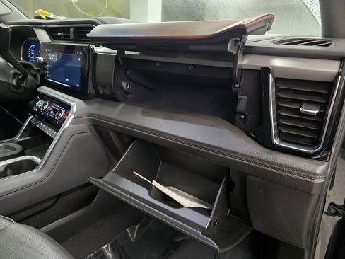 Used 2024 GMC Sierra 2500 Denali w/ Denali Reserve Package image 43