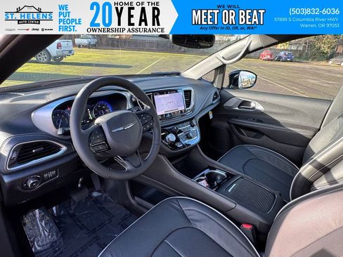 New 2026 Chrysler Pacifica Limited w/ S Appearance Package image 15