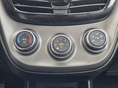 Used 2020 Chevrolet Spark LT image 19