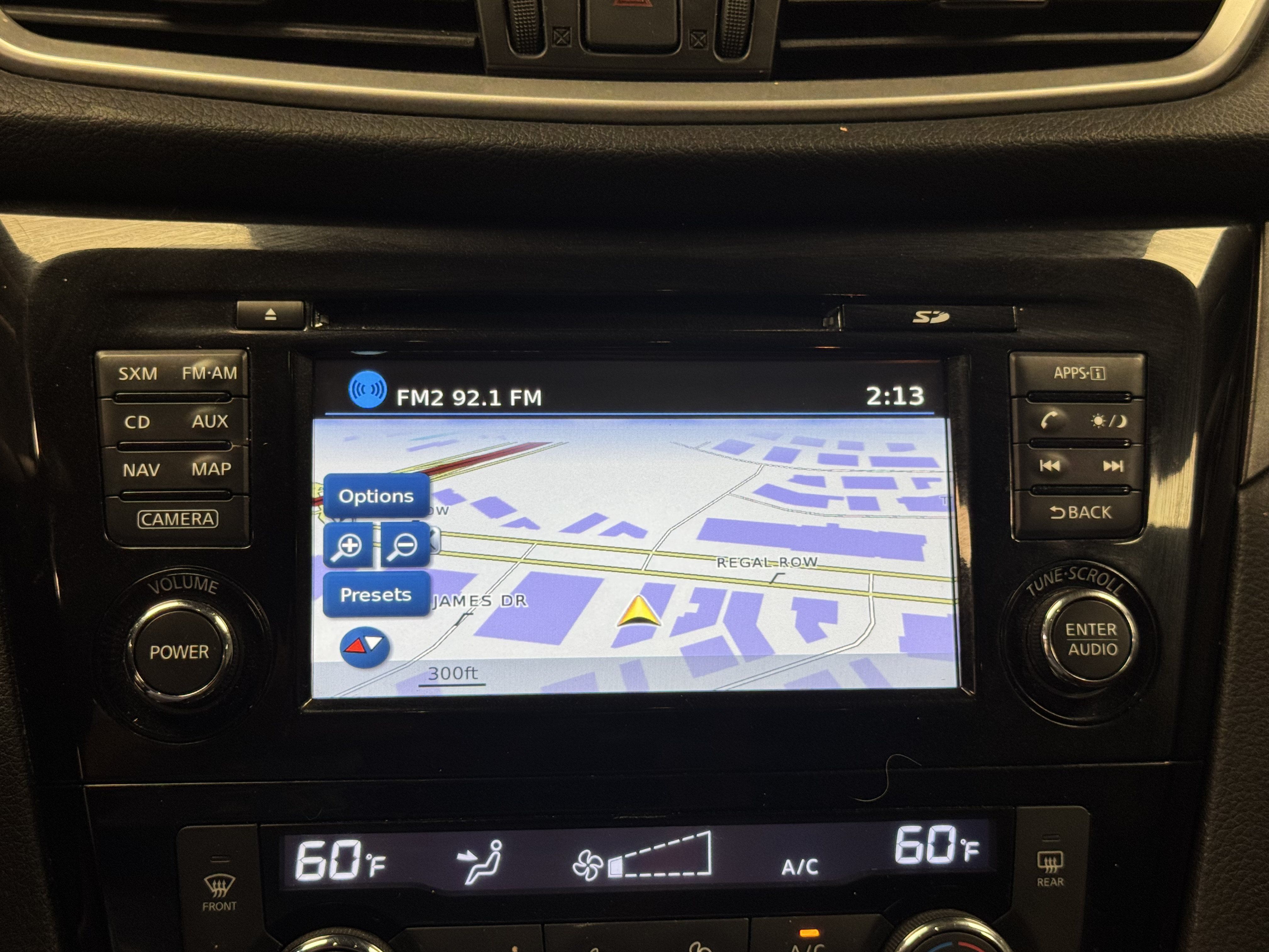Used 2016 Nissan Rogue SV w/ SV Premium Package AWD/4WD image 11