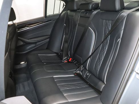 Used 2023 BMW M550i xDrive w/ Parking Assistance Package image 35