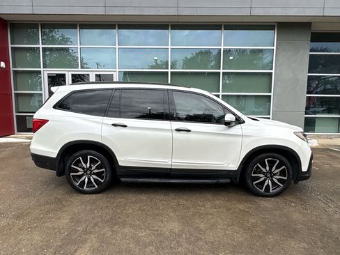 Used 2019 Honda Pilot Elite image 24