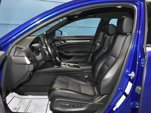 Used 2018 Honda Accord Sport image 7