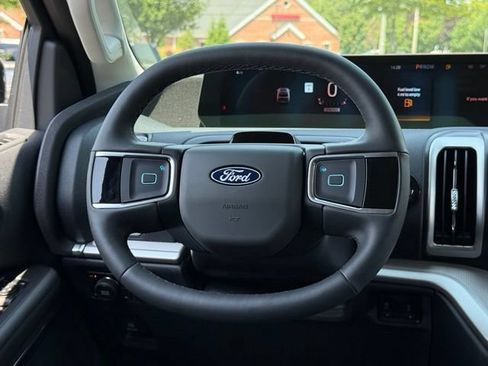 New 2027 Ford Expedition Active AWD/4WD image 8
