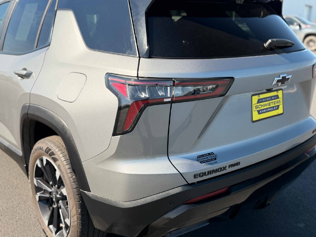 Used 2025 Chevrolet Equinox RS w/ Safety and Technology Package AWD/4WD image 10