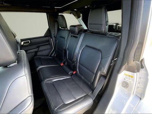 Used 2025 Ford Bronco Outer Banks image 22