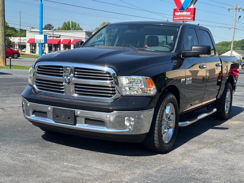 Used 2017 RAM 1500 Big Horn image 2