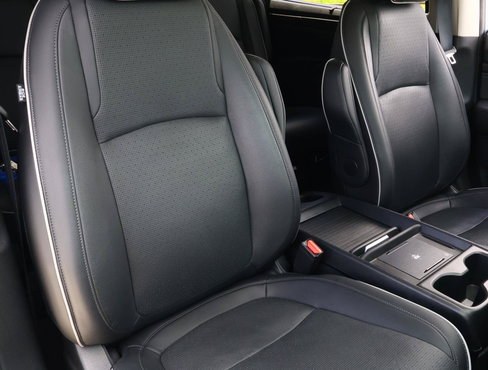 Used 2025 Honda Odyssey Elite image 18