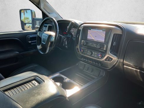 Used 2018 GMC Sierra 2500 Denali w/ Duramax Plus Package AWD/4WD image 21
