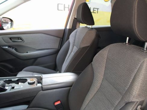 Used 2021 Nissan Rogue S image 16