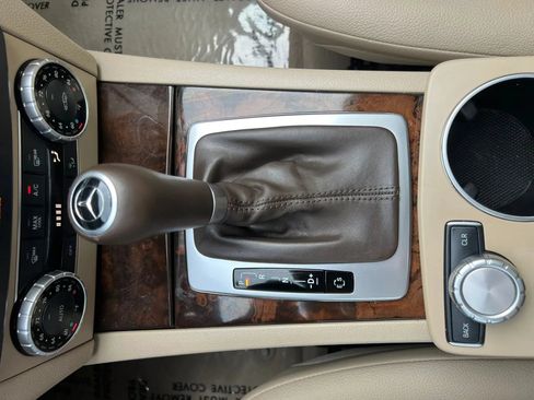 Used 2014 Mercedes-Benz C 250 Sedan image 28