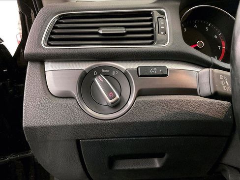 Used 2017 Volkswagen Passat 1.8T R-Line image 30